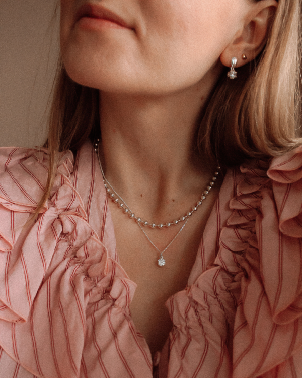 #f7f5f4 (32) Naszyjnik Strass